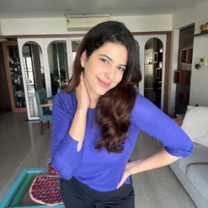 Saloni Khanna Instagram - 2024 looking good 💜