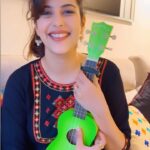 Saloni Khanna Instagram - Ganapati Bappa morya ! #ganeshchaturthi #ukespecial #songcover #spontaneous #happykid Mumbai, Maharashtra