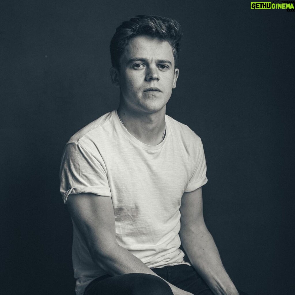 Sam Clemmett Instagram - @andrewjamesphotography_ and I had a lot of fun getting some portrait snaps. Here’s a few… he’s rather good, eh? 📸 London, United Kingdom