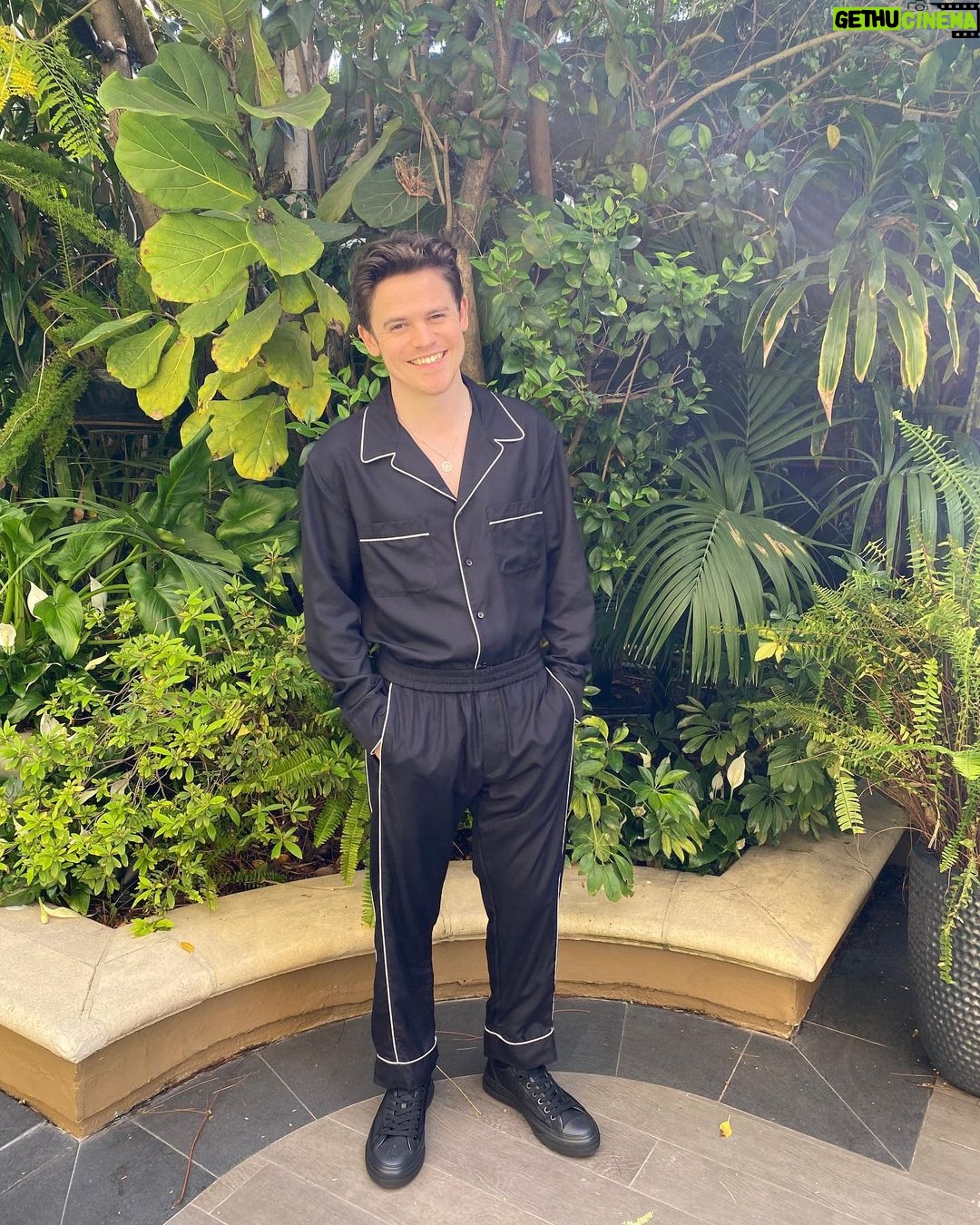 Sam Clemmett - 9.6K Likes - Thank you @maisonvalentino for the pyjama dream! #queencharlotte
Styling @mrfabioimmediato
Grooming @andreapezzillo