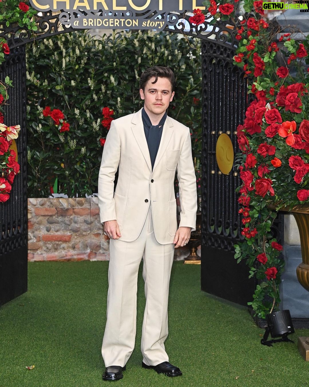Sam Clemmett - 8.8K Likes - Queen Charlotte London Premiere. Still not over it. Thank you so much to @maisonvalentino @aspreylondon
Styling by @mrfabioimmediato
Grooming by @thebradylea
📸 @davebenett
#queencharlotte #bridgerton