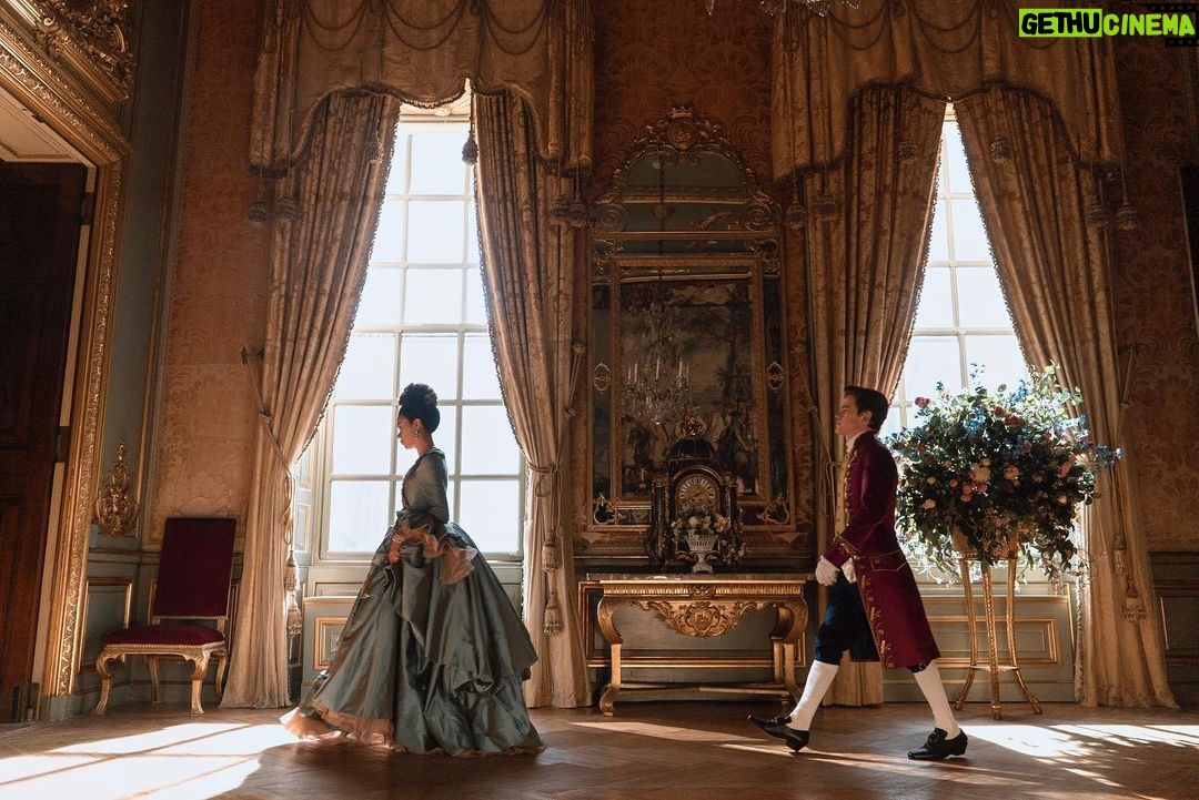 Sam Clemmett - 9.6K Likes - Serving the 👑 @bridgertonnetflix @netflix @shondaland #queencharlotte #brimsley