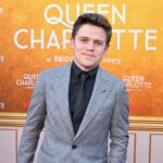 Sam Clemmett Instagram - World Premiere for Queen Charlotte 🤯 Thank you LA! Less than a week to go…. Thank you @giorgioarmani @aspreylondon @santoniofficial Styling @mrfabioimmediato Grooming @andreapezzillo