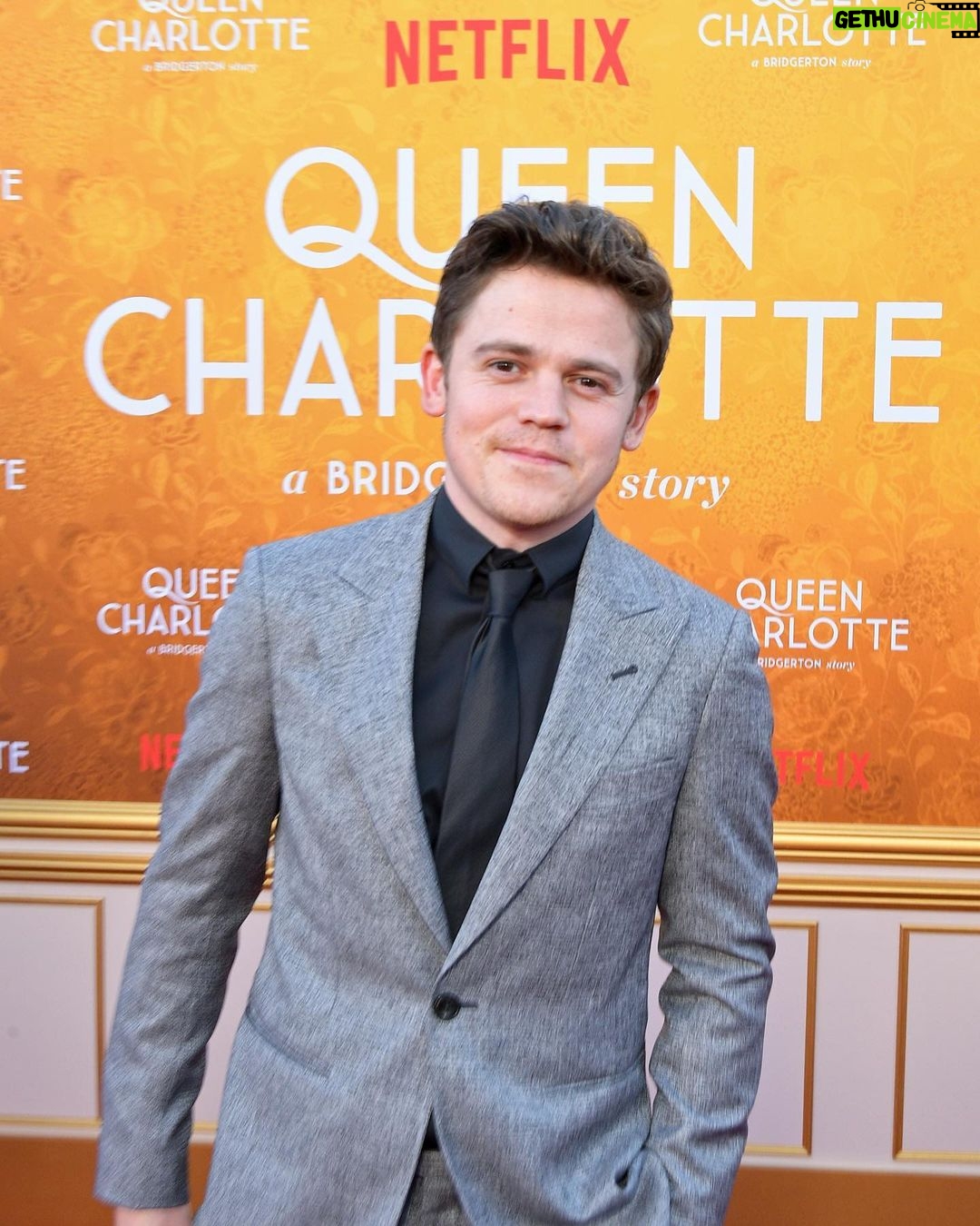 Sam Clemmett - 13.5K Likes - World Premiere for Queen Charlotte 🤯 Thank you LA! Less than a week to go….
Thank you @giorgioarmani @aspreylondon @santoniofficial
Styling @mrfabioimmediato
Grooming @andreapezzillo