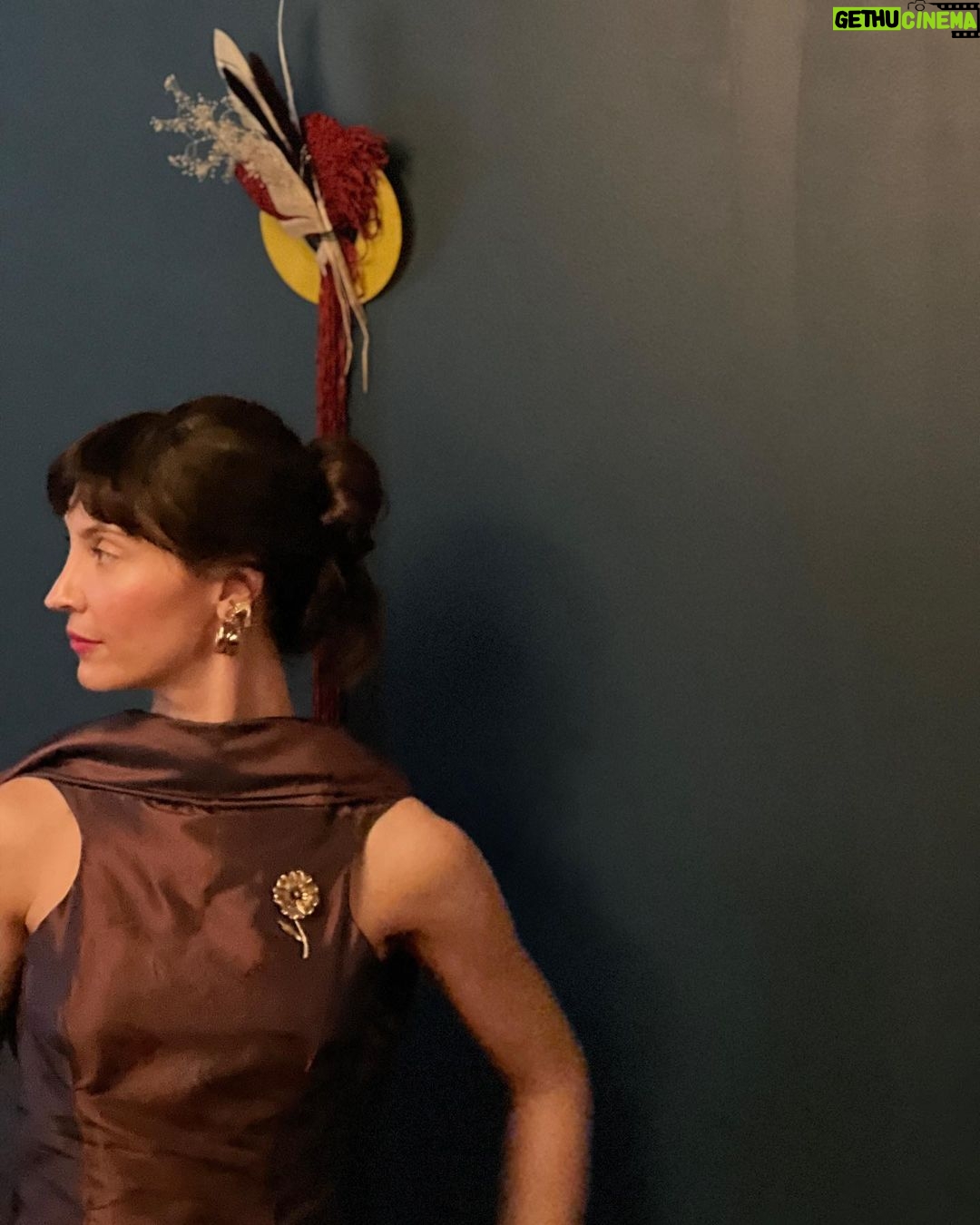 Samantha Robinson Instagram - @annaquinny gave me bangs for a special project made with love by very special humans. Written & directed by @el_jaeger Cinematography @chuk.town Production design @_tall_black_weirdo_ Art director @hollystyrene Insane costume design @tsunamigirl_ 💜✨💜