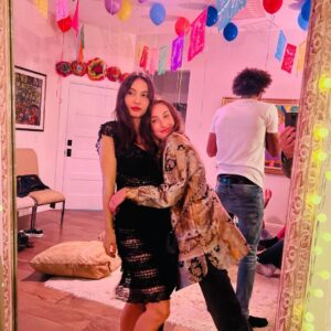 Samantha Robinson Instagram - Cheers to thirty! 🥂🎉