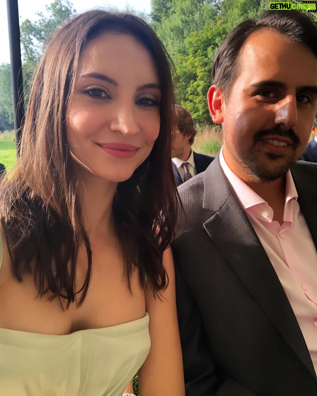 Samantha Robinson Instagram - The wedding of a lifetime. True love exists y’all 💗