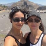 Samantha Robinson Instagram - City where Gods were created 🌞🌛🐍 Teotihuacán - Pirámide De Sol