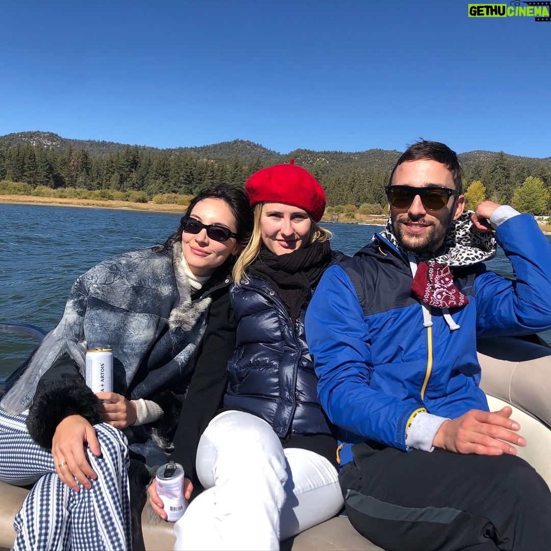 Samantha Robinson Instagram - 🤗 Big Bear Lake, California