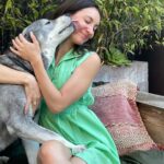 Samantha Robinson Instagram - Must love dogs! 🐶
