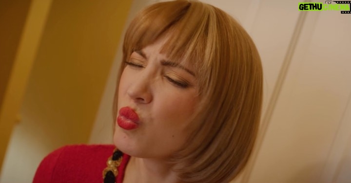 Samantha Robinson Instagram - Ellie’s crazy?! Nooo… some highlights from Moving Day. 🔪❣️Now streaming on @redtowerent @medalion_r @kennethallan ❣️