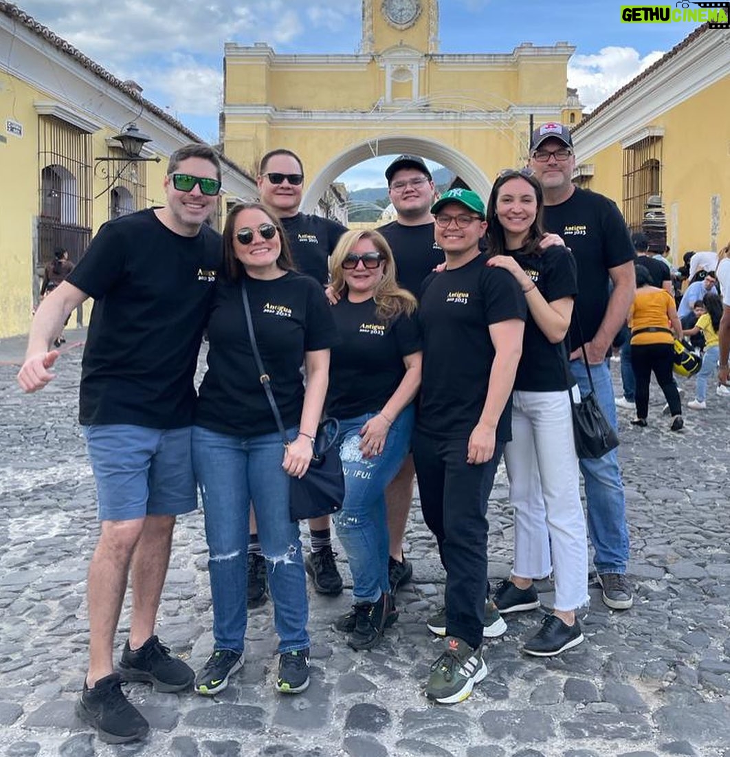 Samantha Robinson Instagram - GUATEMALA! 🫶❤️