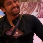Samarth Jurel Instagram - Sharp tongue and sharper wit! Watch Samarth slaying with his verbal firepower and savage one liners ♥️🔥 #SamarthJurel #TeamSamarth #OneLinerKing #LordChintu #BB17 #BiggBoss17