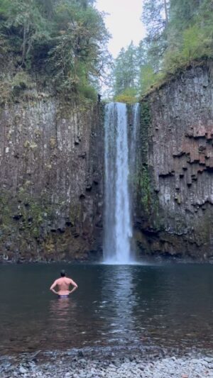 Samuel Ratsch Instagram - 92 feet waterfall jump 

Abiqua falls Oregon