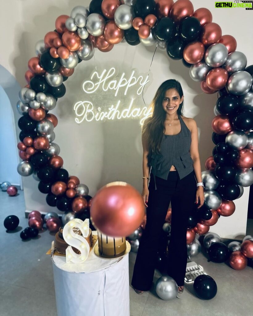 Samyuktha Shanmughanathan Instagram - #bdaypost Thank you for your love and wishes ! My heart is full 🥰😍🥰 , sending only love and positive vibes for you to grow and glow ♥️💥 Wishing you all a rocking year 2024! This is your year ! Own it ! rock it ! 💥💥💥 PS 38 doesn’t feel as old as it sounds .. I guess it’s the new 28.. 🤪