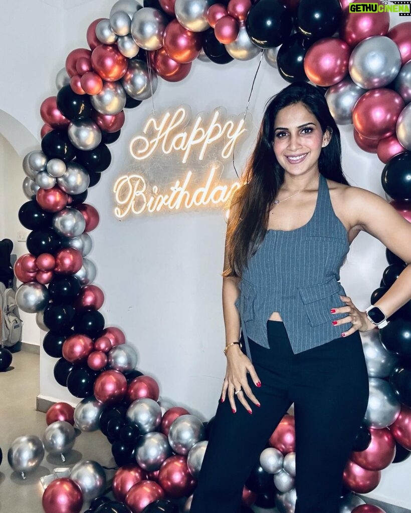 Samyuktha Shanmughanathan Instagram - #bdaypost Thank you for your love and wishes ! My heart is full 🥰😍🥰 , sending only love and positive vibes for you to grow and glow ♥️💥 Wishing you all a rocking year 2024! This is your year ! Own it ! rock it ! 💥💥💥 PS 38 doesn’t feel as old as it sounds .. I guess it’s the new 28.. 🤪
