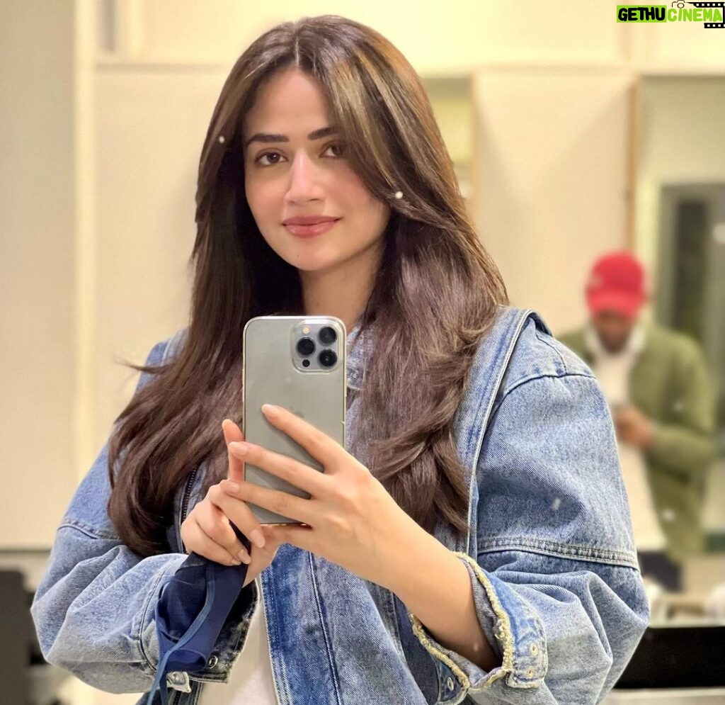 Sana Javed Instagram - New Hair ✨ @nabila_salon @khojiiii