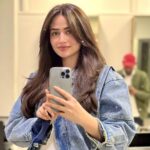 Sana Javed Instagram - New Hair ✨ @nabila_salon @khojiiii