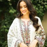 Sana Javed Instagram - #JeetoPakistanLeague #IslamabadDragons ⚡️ 👗: @rizwanbeyg 💄: @sheebamughal 📸: @hussain.mandviwala