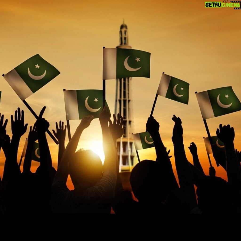 Sana Javed Instagram - Happy Pakistan Day !! 🇵🇰🤍 PAKISTAN ZINDABAD✨