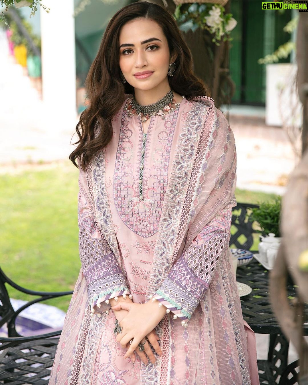 Sana Javed Instagram - @jazminonline đ¤PRE-BOOK NOW the most awaited collection âShahkaarâ Eid Festive Vol. 1 SSâ22 A collection that is one of a kind, inclusive of all summer palettes & timeless designs embellished in elegance! Absolutely loved wearing each design! Visit www.jazmin.pk to shop. #jazminonline #jazminshahkaar #eidfestive #festivelawn #embroidered #comingsoon