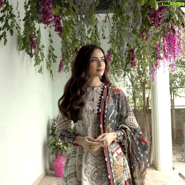 Sana Javed Instagram - @jazminonline đ¤PRE-BOOK NOW the most awaited collection âShahkaarâ Eid Festive Vol. 1 SSâ22 A collection that is one of a kind, inclusive of all summer palettes & timeless designs embellished in elegance! Absolutely loved wearing each design! Visit www.jazmin.pk to shop. #jazminonline #jazminshahkaar #eidfestive #festivelawn #embroidered #comingsoon