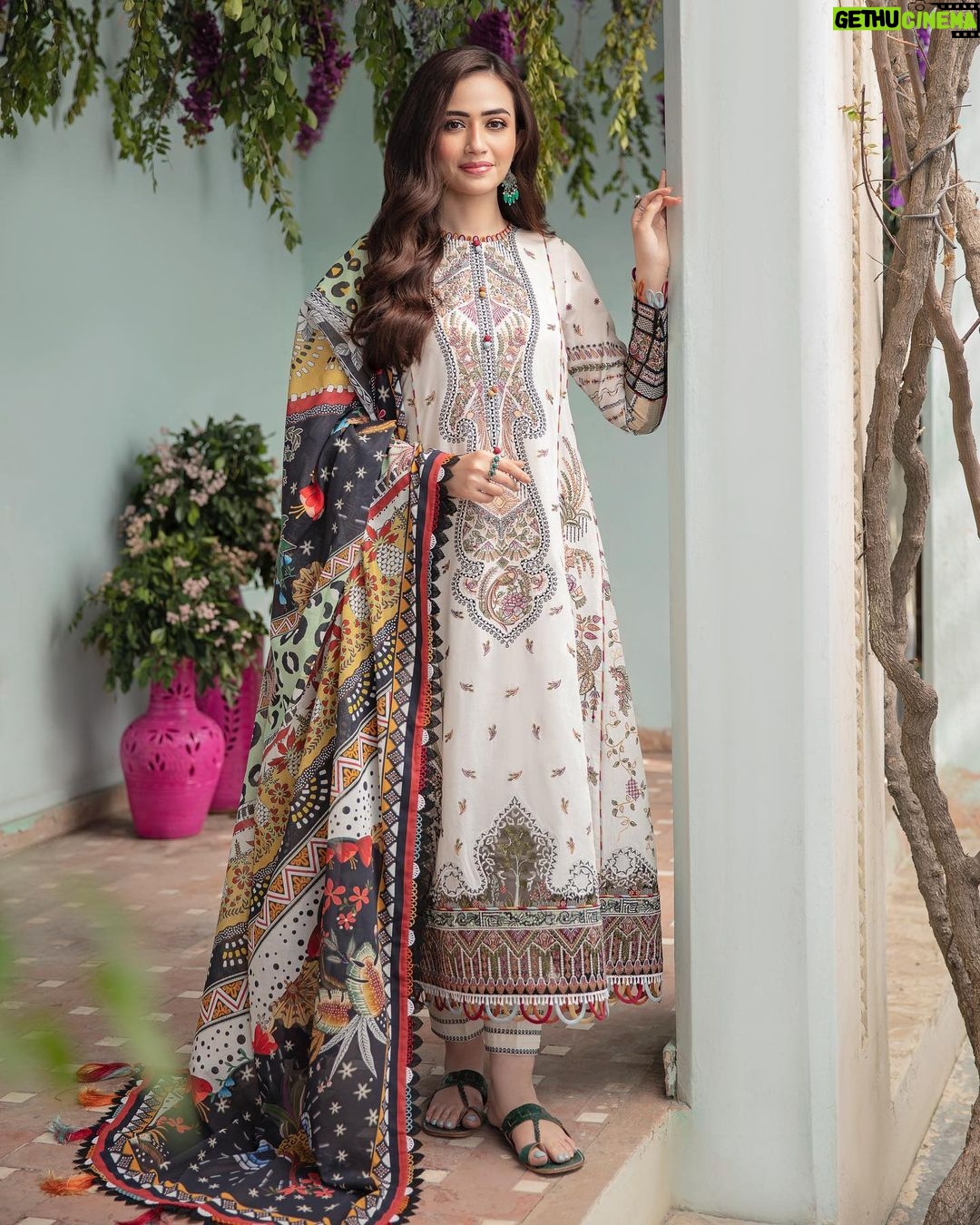 Sana Javed Instagram - @jazminonline đ¤PRE-BOOK NOW the most awaited collection âShahkaarâ Eid Festive Vol. 1 SSâ22 A collection that is one of a kind, inclusive of all summer palettes & timeless designs embellished in elegance! Absolutely loved wearing each design! Visit www.jazmin.pk to shop. #jazminonline #jazminshahkaar #eidfestive #festivelawn #embroidered #comingsoon