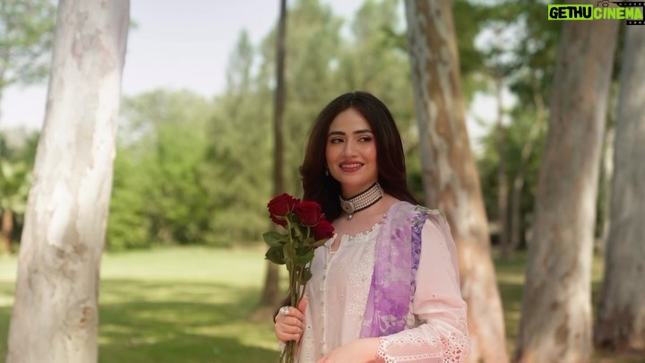 Sana Javed Instagram - Checkout the latest wardrobe by @elaf.premium - ELAF Festive Chikankari 2023. Photographer: @deeveesofficial Videographer: @muzammilgarewal Mua: @sunil_mua Stylist: @mamoontariq Art Director: @ahmadshahart Creative Director: @muneebakraam Co-ordination: @amnaaaiqbal Celebrity Management: @onetake.productionss #elafpremium #festive #chikankari #luxury #lawn #sanajaved