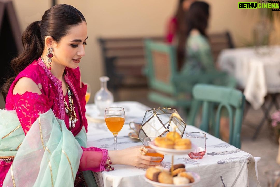 Sana Javed Instagram - ALZOHAIB‘s ever popular ‘ Mahiymaan ’ Luxury Lawn - Eid Edition; sublime silhouettes capturing the true quintessence of today’s woman, who gracefully carries herself. Are you ready to experience a fixation of unforgettable opulence yet ethereal work of art? NOW AVAILABLE at all leading stores! & Online https://bit.ly/MMLL-22-FBOG #ALZOHAIB #SanaJaved #Mahiymaan #Eid #LuxuryLawn #FestiveLawn #Glam #Fashion #DesignerWear #MostAwaited #BookNow