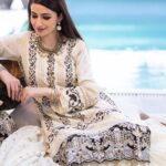 Sana Javed Instagram - @alzohaibtextile @mahiymaan 💄 @sunil_mua 📸 : @iam3h Stylist: @shakethingsupbyamal