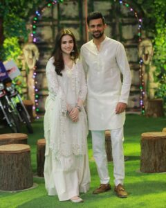 Sana Javed Instagram - 👗 : @rizwanbeyg 💄 : @sheebamughal 📸 : @omarsaeedofficial