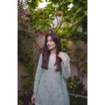 Sana Javed Instagram - 🍃🌸 👗: @rizwanbeyg 💄: @sheebamughal 📸: @fazilasyedphotography