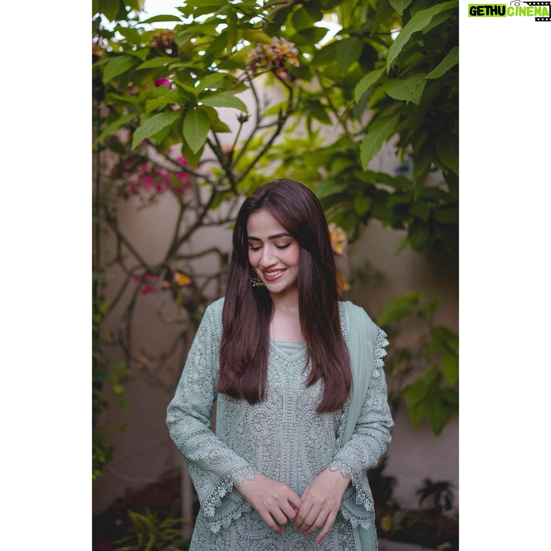 Sana Javed Instagram - 👗: @rizwanbeyg 💄 : @sheebamughal 📸 : @fazilasyedphotography
