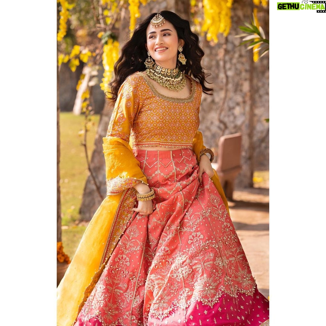 Sana Javed Instagram - @qalamkar_ #ShadmaniPhir se. Presenting you all, one of my favourite #WeddingFormals22 collection đ âShadmani Phir Seâ - Wedding Formalsâ22 Photographer: @shayank.sherwani / @amnazuberi Makeup: @theshoaibkhan.official Stylist: @yash645 Videography: @awaisgohar Art director: @hashimali90 Celebrity Management : @noman.syed Concept: @danha.s Music: @zuberizoha Will be available in stitched and unstitched both. Launching soon! www.qalamkar.com.pk #shadmaniphirse #qalamkar #qalamkarformal #sanajaved #weddingformalâ22 #newcollection #wedding #stitched #unstitched #embroideredcollection #fashion #classic #comingsoon