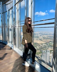 Sana Javed Instagram - 🌥 @atthetopburjkhalifa @emaardubai @BurjKhalifa @celebratedubai @visit.dubai #MyDSF #Dubaidestinations #WorldsCoolestWinter At the Top, Burj Khalifa