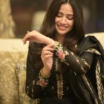 Sana Javed Instagram - 🦚 👗: @saniamaskatiya 💄 : @thesajidwahabofficial 📸 : @alijaffrani.aj