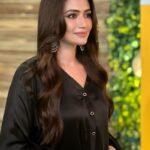 Sana Javed Instagram - ♠️ @khojiiii @nabila_salon @official.verve @sadafkanwalfashion