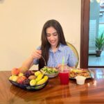 Sana Javed Instagram - FITNESS TALK💪🏻 Let's change how we look at diets with the help of certified dietitian & personal trainer (@diet_planner__) who caters all your preferences so efficiently❤️ I have recently started my fitness Journey with @diet_planner__ (Maham naveed) since I have heard a lot about her and trust me she has the most amazing range of recipes that will never make a person get bored on diet.🍉🍩🍡 If you are looking to get your customised diet program then definitely checkout @diet_planner__ !! She is really humble and best at what she does.💜 PR @windmilepr #dietplanner #mahamnaveed #dietitian #Healthyeating #woman #Fitness #Lifestyle