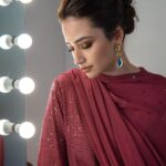 Sana Javed Instagram - 🐙 Styled by @khojiiii 👗: @elanofficial Hair and makeup: @nabila_salon @hairbyawais @umarraza_official @nirmal_wadherofficial