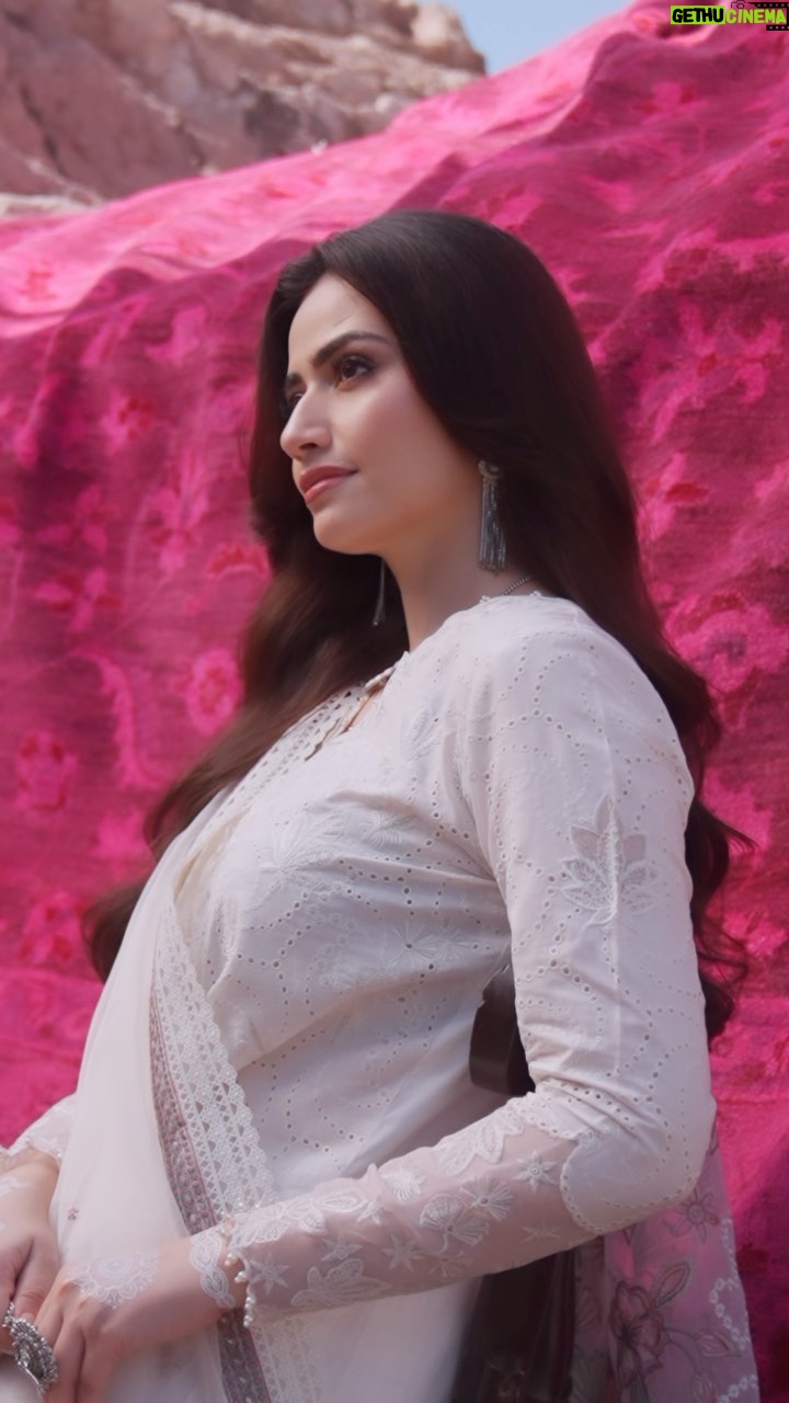 Sana Javed Instagram - π @π£ππ³π¦π’π§π¨π§π₯π’π§π π’π¬ ππ₯π₯ π¬ππ ππ¨π« π©π«π-ππ¨π¨π€π’π§π ππ¨π¦π¨π«π«π¨π° ππ π:ππ ππ πππ Shahkaar Eid Festive Lawn SSβ23 To pre-book tomorrow, visit their website www.jazmin.pk #jazminonline #jazminshahkaar #shahkaareidfestive #luxurylawn #embroidered