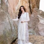 Sana Javed Instagram - 🕊️ @jazminonline @shahyaan.k @hairbyawais @zeeshu_mua @styledbyhafsa