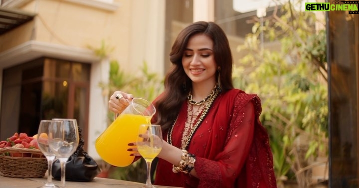 Sana Javed Instagram - I am absolutely in awe of the stunning collection of dresses by @shahzeb_textile_official especially the gorgeous pieces in the Merakish Volume-4 line. The intricate fusion of colors and patterns in each dress is truly breathtaking and perfectly embodies the current fashion trends. The attention to detail and impeccable craftsmanship truly sets these dresses apart, making them the epitome of class and elegance. I feel mesmerized by the beauty of each dress and the way they effortlessly capture the essence of contemporary style. View their more collection:www.shahzebtextile.pk @hairbyawais @zeeshu_mua @talhahahahahaha_ @onetake.productionss Project By @rangdeproduction #luxurycollection#chiffon#newcollection #clothingmanufacturer #clothingdesign #live #now #clothingcompany #clothing #clothingbrand #apparelbrand #merakish #chiffon #embroidered #karachi #pakistan #shahzebtextile #merakish4