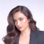 Sana Javed Instagram - 💥🖤