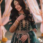 Sana Javed Instagram - PRE BOOK today at 7:00Pm PKT @qalmakar_ #QalamkarXSanaJaved #Mastani #LuxuryFormals’23 #qalamkar #embroideredcollection
