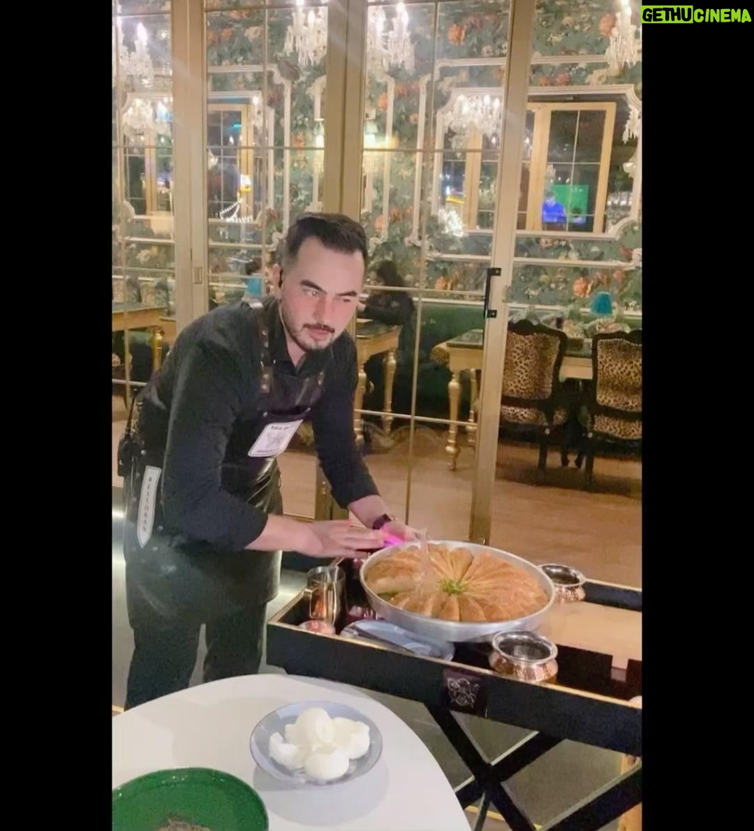 Sana Sultan Instagram - Queening at all levels at this point in my lifeš Last night, had some really amazing dinner at @yarajumeirah ā¤ļø Amazing ambience, great food & presentationā¤ļøš„thank u @yarajumeirah for hosting me so well, had a super amazing timeš„° . . . . @yarajumeirah @mohammadrihab_ @shitijmalhotra Yara Dubai