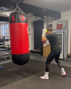 Sandy Ryan Instagram - Boxing session🫶🏼 One Nation Boxing Gym