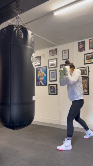 Sandy Ryan Instagram - Fight week is here #rematch