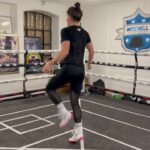 Sandy Ryan Instagram - Boxing session🫶🏼 One Nation Boxing Gym