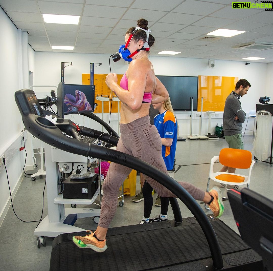 Sandy Ryan Instagram - Testing down @hpuderbyuni @derbyuni 📈 It’s the 1% that counts LFG!