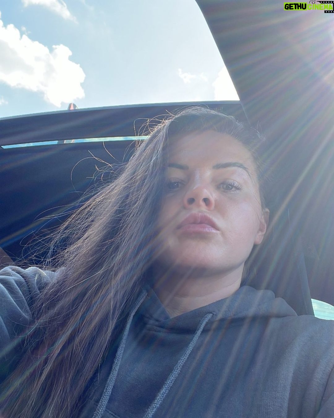 Sandy Ryan Instagram - Need to start posting more content. Will get some training content aswel soonnnn🫶🏼